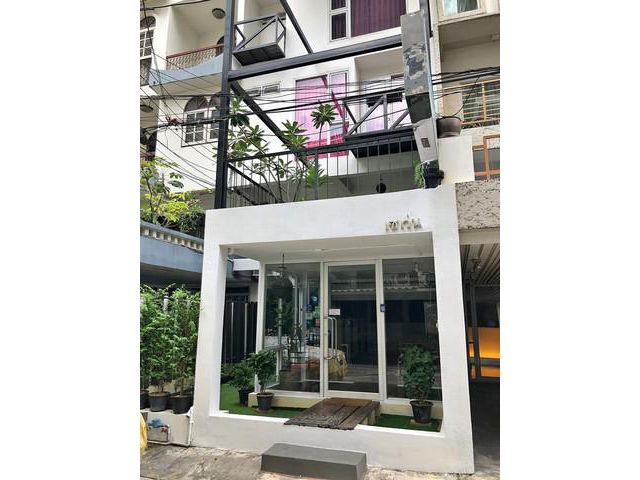 For Rent ทาวน์เฮาส์ 5 ชั้น ย่านสุขุมวิทซอย31