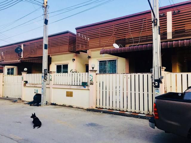 ขายบ้านแฝด หมู่บ้านร่วมใจมีสุข อ.บางละมุง จ.ชลบุรี