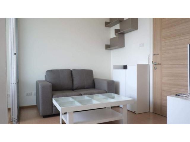 รหัสทรัพย์ B2136 ให้เช่า ฟีล คอนโด ปิ่นเกล้า-จรัญ 59 ใกล้สถานีรถไฟฟ้า สิรินธร (รถไฟฟ้าสายสีน้ำเงิน)