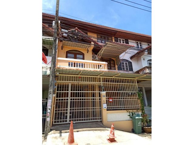 PP651ขายทาวโฮมพร้อมอยู่ ใกล้BTS ปุณณวิถี ซอยประวิทย์และเพื่อน 13/2 แขวงบางจาก เขตพระโขนง กรุงเทพ ฯ