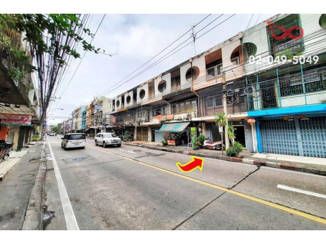 ขายอาคารพาณิชย์ 3 ชั้น โชคชัย 4 ซอย8