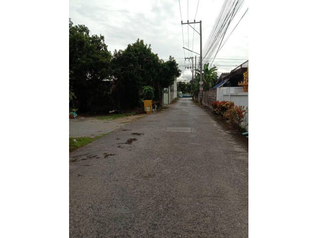 ขายด่วน!!!ที่ดินใกล้ถนนสุขุมวิทแค่ 20 เมตร ขาย 2.5 ล้านบาท พื้นที่ 60 ตรว. ต.แสนสุข อ.เมือง จ.ชลบุรี