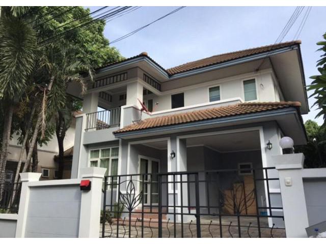 รหัสทรัพย์ B2179 บ้านเดี่ยว ให้เช่า หมู่บ้านบ้านฟ้ากรีนพาร์ค  ย่านเลียบทางด่วนประดิษฐ์มนูธรรม