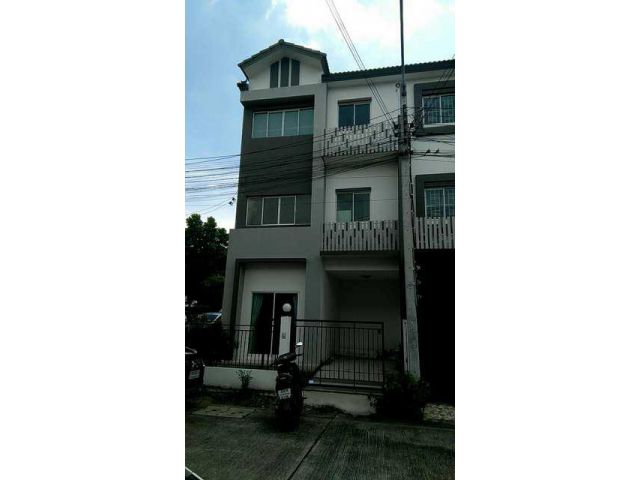 ทาวน์โฮม 3 ชั้น ม. ไลโอ นอฟ ดอนเมือง-แจ้งวัฒนะ