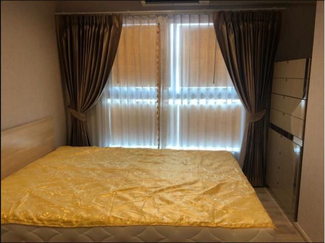 Plum Condo Ramkhamhaeng station ชั้น 33 วิวสระ
