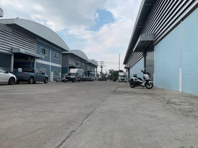 ให้เช่าโกดัง 450 ตรม.พันท้ายนรสิงห์ สมุทรสาคร ติดถนนหลัก ค่าเช่าถูก