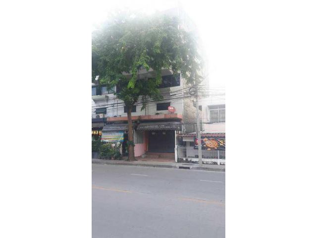 ให้เช่า ตึกแถว 4 ชั้นครึ่ง 19.4 ตรว. ซ.ลาดพร้าว101