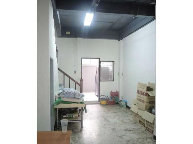 ให้เช่าทาวน์โฮม 3 ชั้น ซอยลาดพร้าว 48 ย่านลาดพร้าว