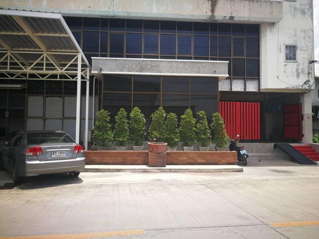 Bฺ0073ให้เช่า โรงงาน อาคาร 3.5 ชั้น+ออฟฟิต +โกดัง พื้นที่ 200 ตรว. (2000 ตรม.) หน้ากว้าง 22 ม. ลึก 36 ม. เอกชัย แขวงบาง
