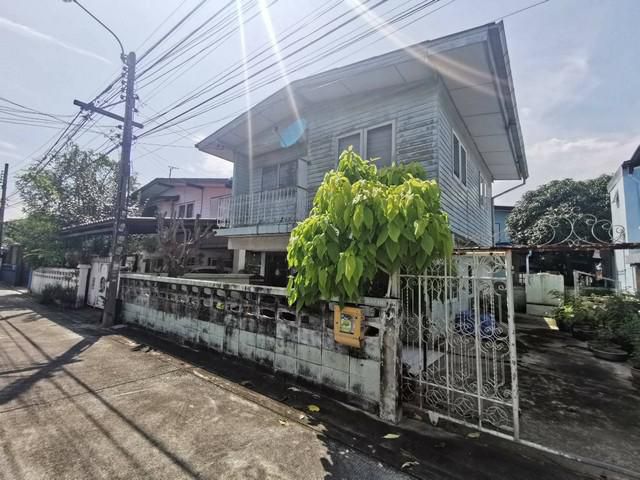 ขายด่วน 1.8 ล้าน บ้านเดี่ยว หมู่บ้านยูลิ