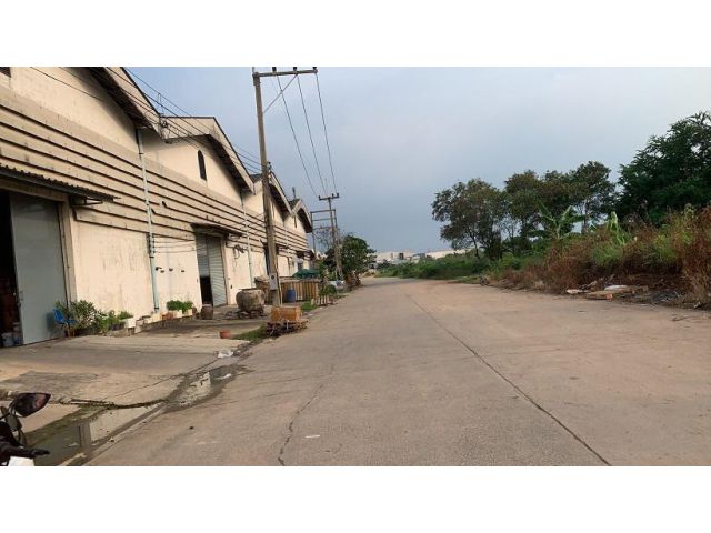 ให้เช่าโกดัง 525 ตรม. อ้อมน้อย สมุทรสาคร ผังม่วง 100% ใกล้ถนนเพชรเกษม 99 ค่าเช่าถูก