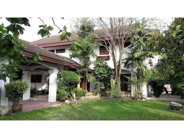 For Rent  บ้านเดี่ยวหลังใหญ่ 2 ชั้น 2 เฟอร์ครบ หมู่บ้าน Lakeside Villa พร้อมเข้าอยู่ ย่านบางนากม. 7.5