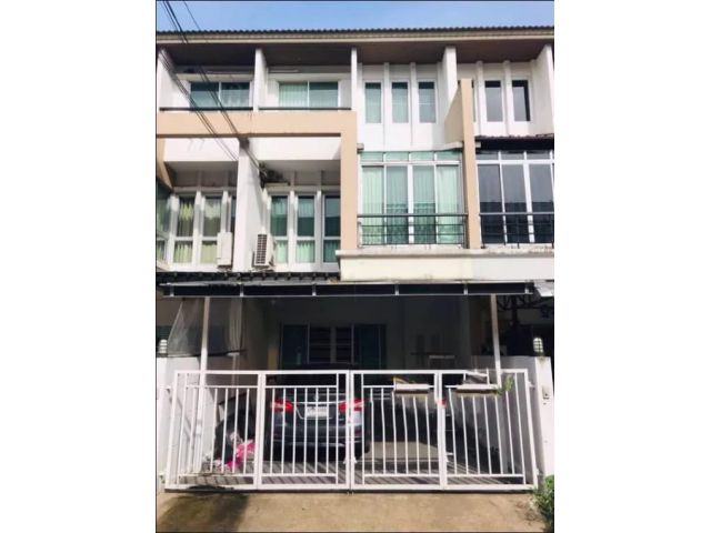 ให้เช่า ทาวน์โฮม 3 ชั้น หมู่บ้าน วิสต้าปาร์ค - แจ้งวัฒนะ