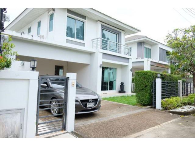 รหัสทรัพย์ 4738 ให้เช่า บ้านเดี่ยว 2 ชั้น Perfect Place รังสิต (เฟอร์+เครื่องใช้ไฟฟ้าพร้อมอยู่)