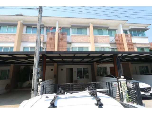 รหัสทรัพย์ B2252 ให้เช่า ทาวน์โฮม 3 ชั้น Town Plus เกษตร-นวมินทร์ ใหม่ พร้อมอยู่