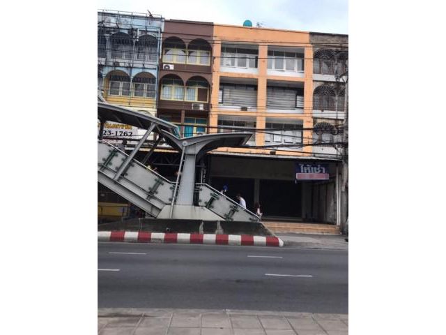 รหัสทรัพย์ 4751 ให้เช่าอาคารพาณิชย์ 2 ห้องติดกัน ติดรถไฟฟ้า