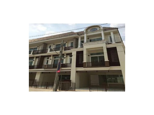 ทาวน์โฮม 3 ชั้น Premium Place สุคนธสวัสดิ์ 38