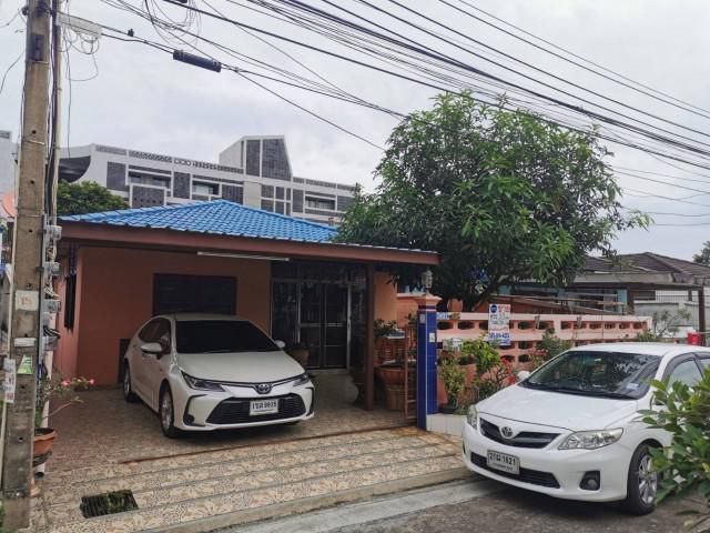 ขาย บ้านเดี่ยวชั้นเดียว หมู่บ้านวังวราเวศน์2 ถ.รามอินทรา51