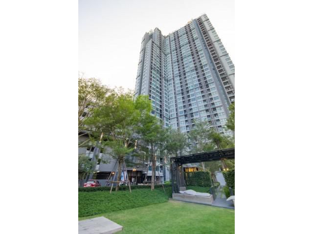 ขายด่วน คอนโด The Base Park West