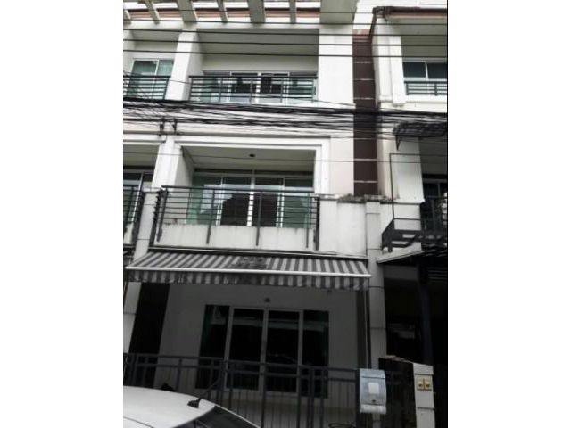 รหัสทรัพย์ B2338 ให้เช่าทาวน์โฮม หมู่บ้านกลางเมืองวังหิน ซอยลาดพร้าววังหิน 53