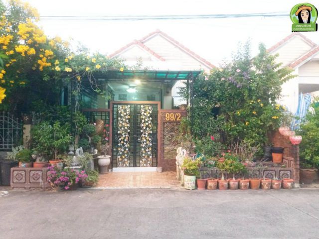 บ้านแฝดชั้นเดียว หมู่บ้านจิรายุ  ซอยชยางกูร 42/ อุบลฯ