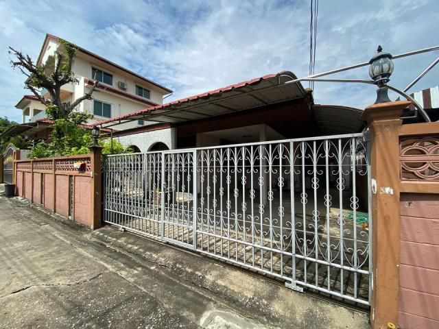 รหัสทรัพย์ B2357 ให้เช่า บ้านเดี่ยว สุขุมวิท 101 ติดรถไฟฟ้า สถานีปุณณวิถี
