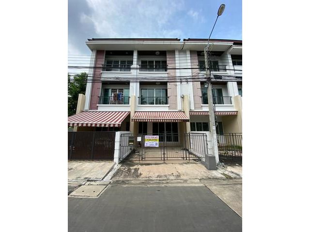 ขายบ้านกลางเมือง สาทร  ตากสิน2  3 นอน 3 น้ำ 20 ตรว