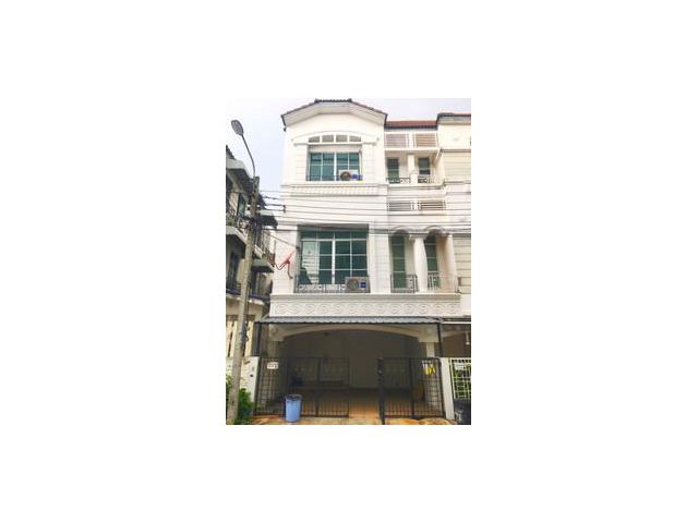 ให้เช่าทาวน์โฮม 3 ชั้น ลาดพร้าว-โยธินพัฒนา
