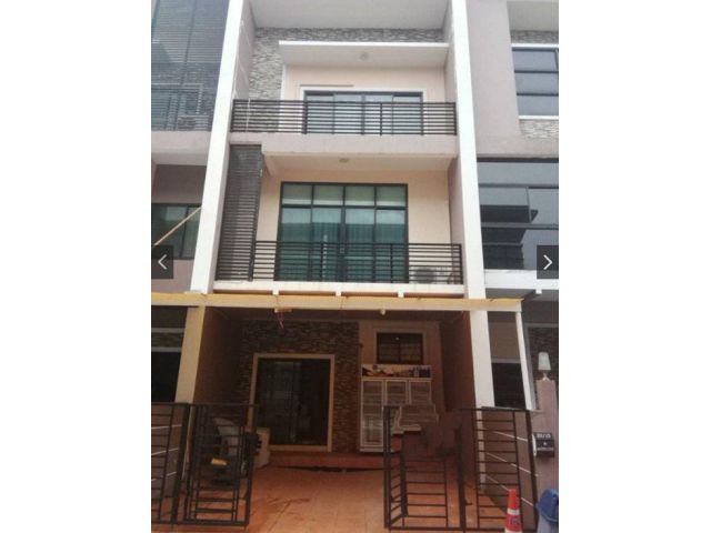ขายทาวน์โฮม3ชั้น บิ้วท์อินท์ทั้งหลัง ภาษีเจริญ