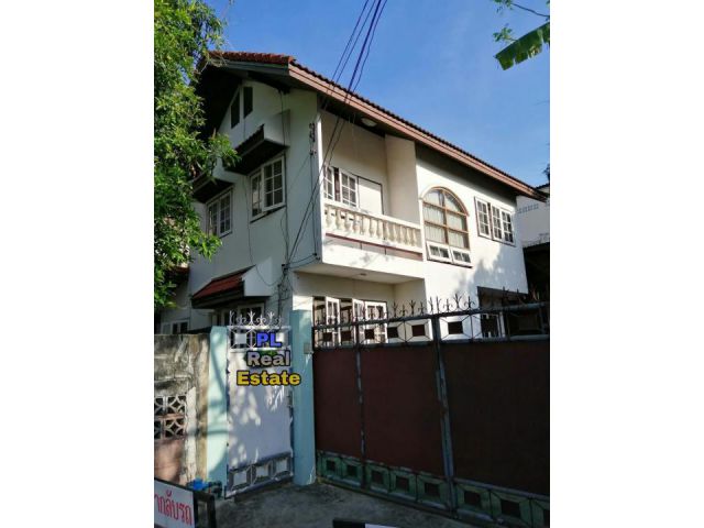 ขายที่ดินพร้อมบ้าน 2หลัง ซอยลาดพร้า80