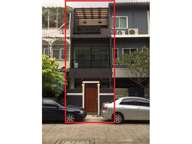 ให้เช่าทาวน์เฮ้าส์ 3 ชั้น ซอยสุขุมวิท 16