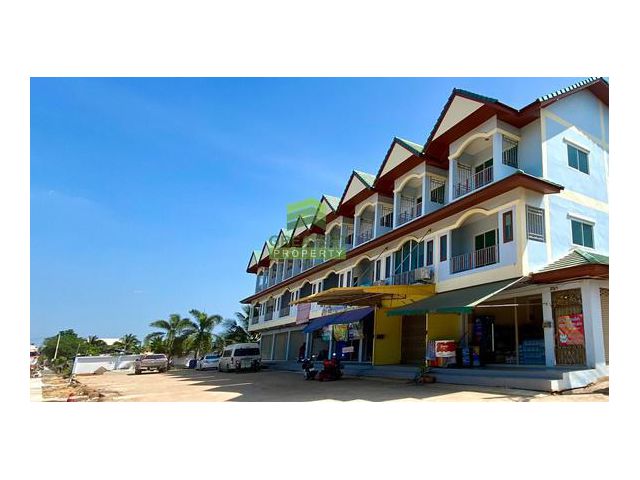 หมู่บ้าน ศิริทรัพย์ บ้านแพ้ว วัดสวนส้ม ขายด่วน ทาวน์โฮม 3 ชั้น เนื้อที่ 27.40 ตร.ว ใหม่ สวย ทำเลดี ค้าขายได้