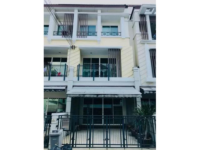 ให้เช่าทาวน์โฮม3ชั้นซอยลาดปลาเค้า79