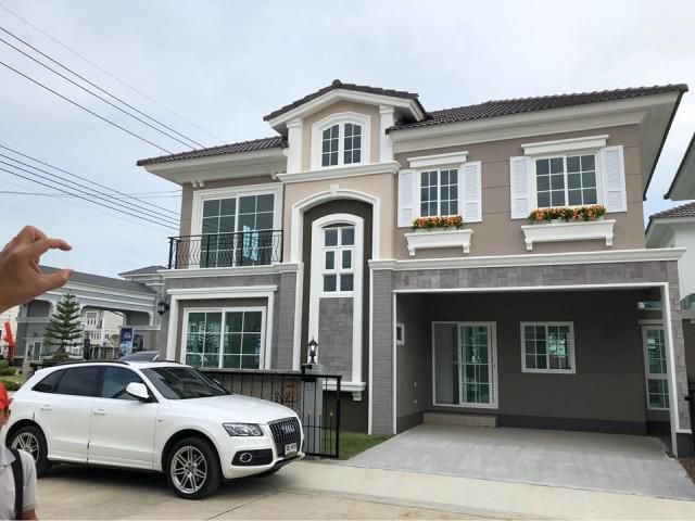 รหัสทรัพย์ 5003 บ้านเดี่ยว โกลเด้น ซิตี้ แจ้งวัฒนะ-เมืองทอง  พร้อมเฟอร์