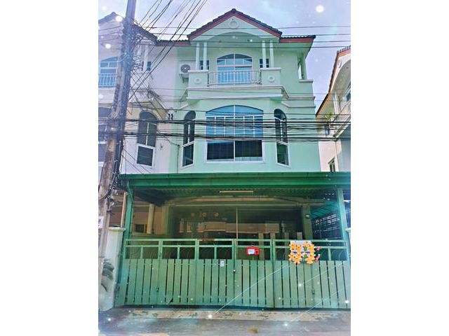 ทาวน์โฮม 3 ชั้น ณ สยามปาร์ค กรุงเทพนนท์