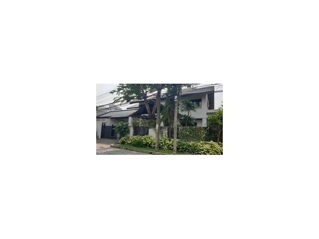 ให้เช่าบ้าน2ชั้น 460 ตร.ม ซอยพัฒนสิน  ถ.นางลิ้นจี่