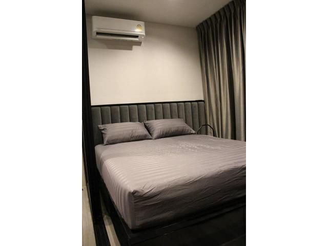 The Politan Rive เดอะ โพลิแทน รีฟ ชั้น 34 ขนาด 24.81 ตรม ทิศตะวันออก วิวถนนรัตนาธิเบศร์ และวิวสระว่า