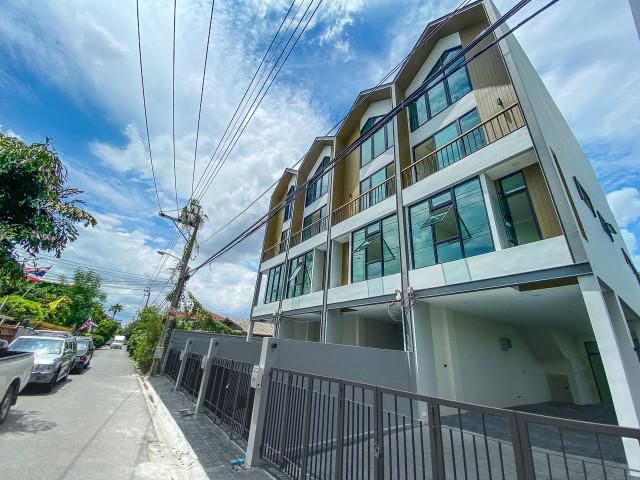 ให้เช่า คอนโด//BTS ปุณณวิถี//	สเปซโฮมออฟฟิศ|RPWT-2617		3	bed(s)/	3	bath(s)