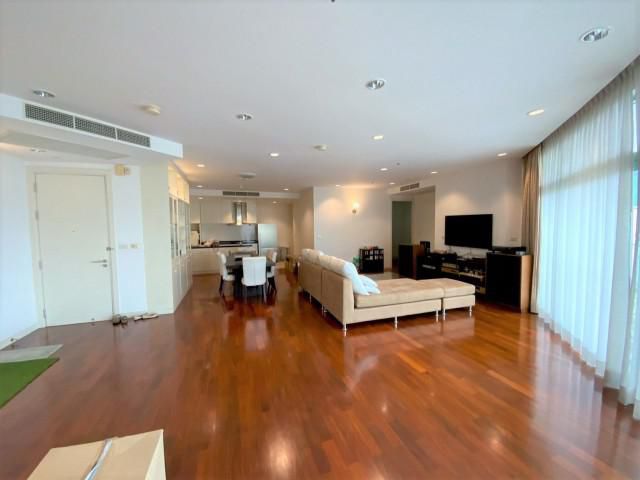 ให้เช่า คอนโด//เจริญกรุง//	ชาเทรียม ริเวอร์ไซด์ เรสซิเด้นท์|RCRK-2615		3	bed(s)/	3	bath(s)
