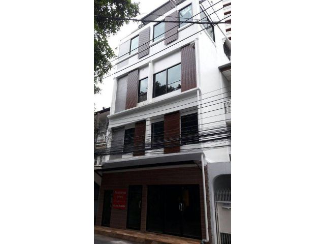 ให้เช่าบ้าน หลังใหญ่ ในซอยสุขุมวิท 39