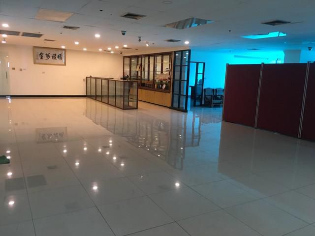 อาคารสำนักงานชั้น 12 พื้นที่ 300.11 ตรม. รัชดา18