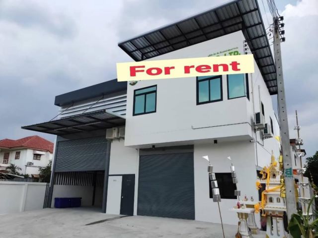 โกดัง ให้เช่า โกดัง พร้อม สำนักงาน ขนาด 360 ตรม.   คลอง4  ลาดสวาย ลำลูกกา