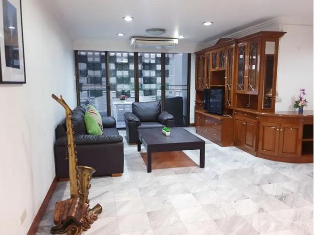 ให้เช่าคอนโด Acadamia Grand Tower (สุขุมวิท 43) 3ห้องนอน ชั้น 8 ใกล้ BTS พร้อมพงษ์