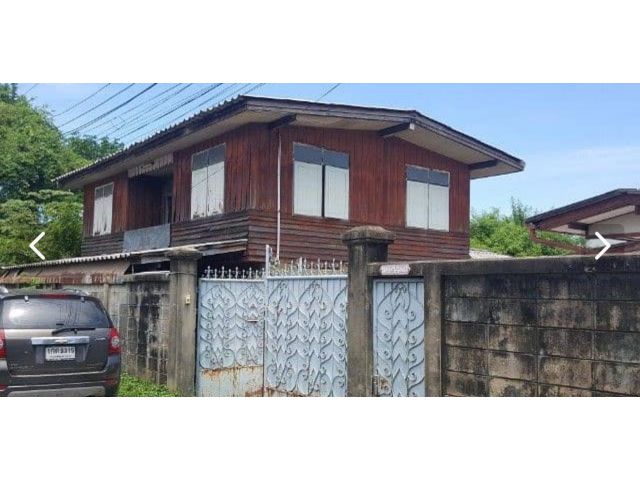 PP723บ้าน 2 ชั้น 1 หลัง ชั้นเดียว 1 หลัง  เนื้อที่ 100 ตรว. มีรั้วลอมรอบ ที่พื้นปูน อยู่ในชอย บางกะดี่ 19 แยก 7