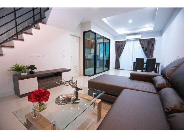 PJD06 ให้เช่าทาว์นโฮมลาดพร้าว107ศุภาลัยเอสเซ้นส์