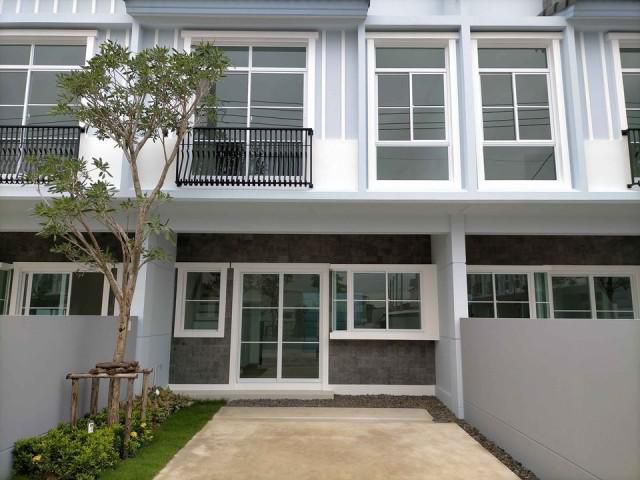 รหัสทรัพย์ B2466 ทาวน์โฮม 2 ชั้น โครงการอินดี้ ศรีนครินทร์-แพรกษา