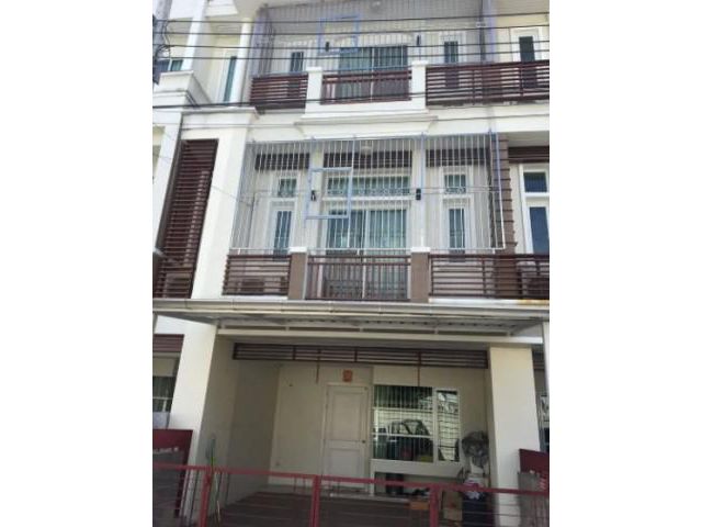 รหัสทรัพย์ B2485 ให้เช่า ทาวน์โฮม 3 ชั้น  premium place รามอินทรา 40