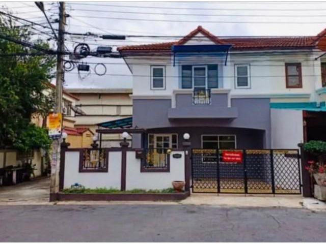 รหัสทรัพย์ B2479 บ้านให้เช่า โครงการ เคซี6 รามอินทรา3 ซอยพยาสุเรนท์ 45 บ้านหลังมุมริมใหม่สะอาด