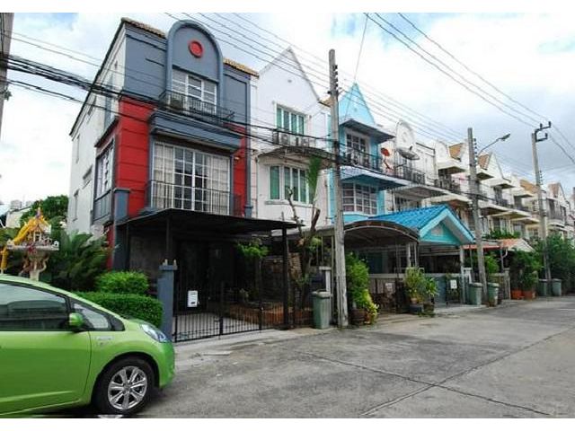 ให้เช่าทาวน์โฮม 3ชั้น ลาดพร้าววังหิน