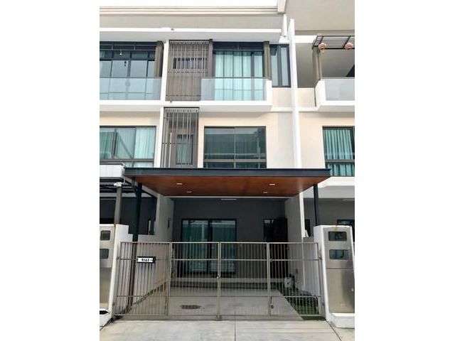 ให้เช่าทาวน์โฮม The Landmark เอกมัย รามอินทรา